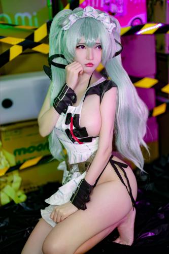 [Cosplay] Potato Godzilla – Corin