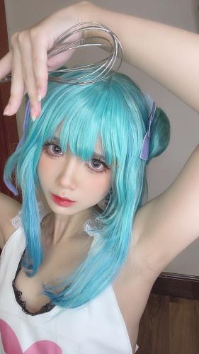 [Cosplay] PoppaChan – Uruha Rushia Hololiv