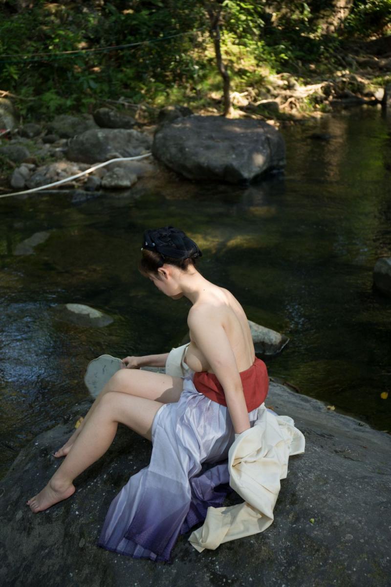 清澈的溪水乾淨的妹子[39P]