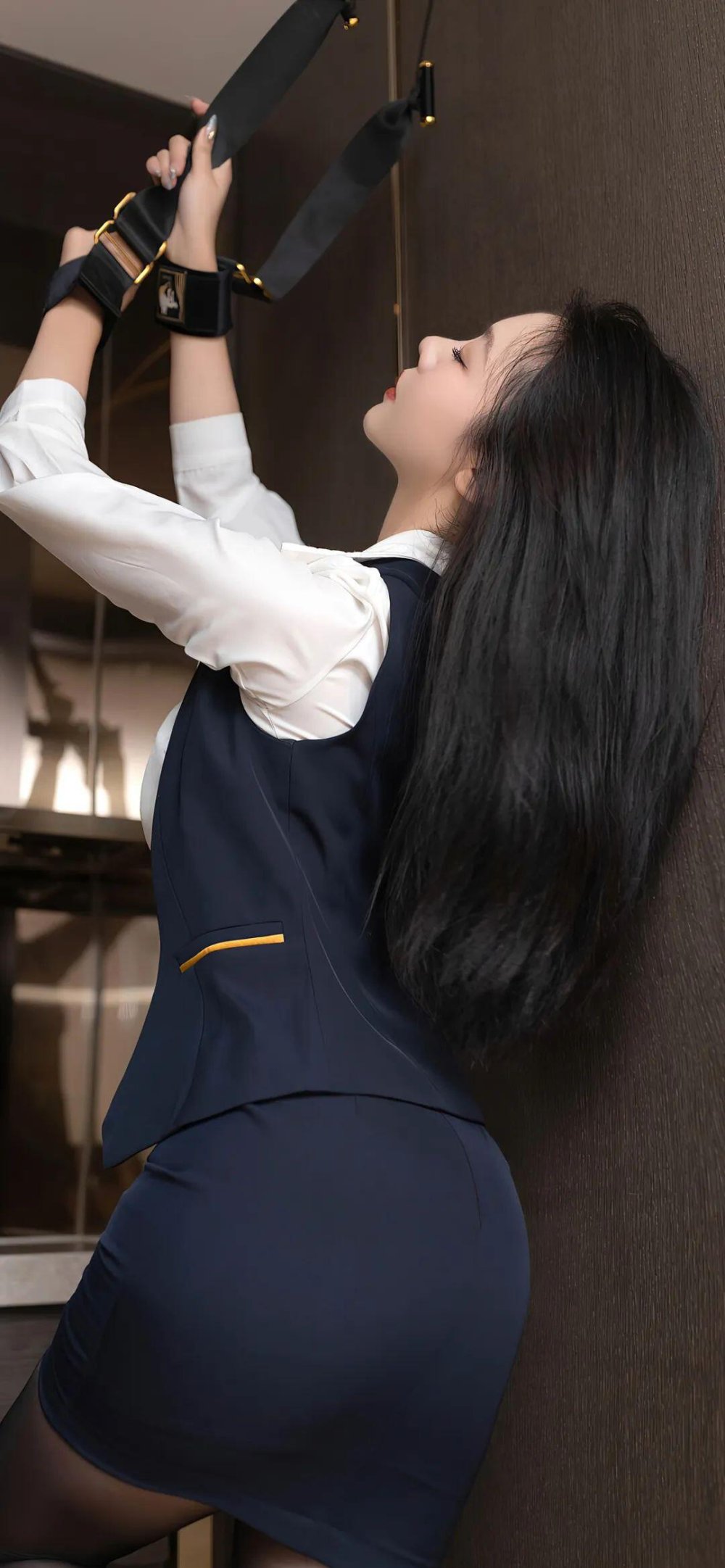 安然黑絲職業制服誘惑[24P]