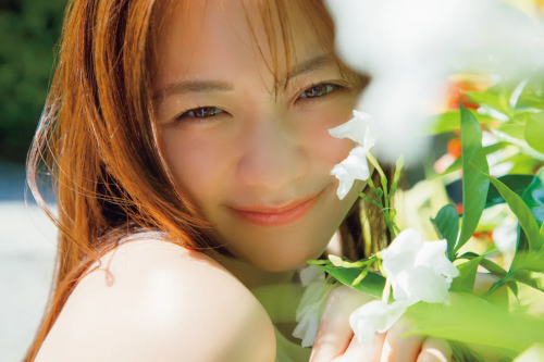 FRIDAY GOLD 森香澄 翻弄する美肌