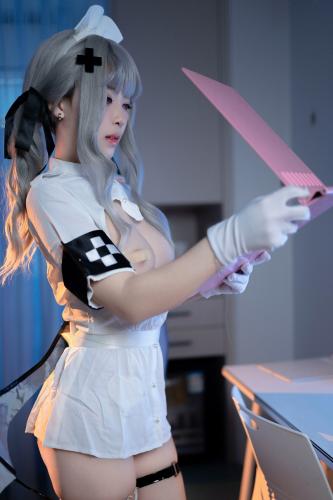 [Cosplay] Bangni 邦尼 – Succubus Nurse 魅魔护士