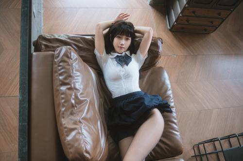 [Cosplay] 不呆猫 – JK学妹户外