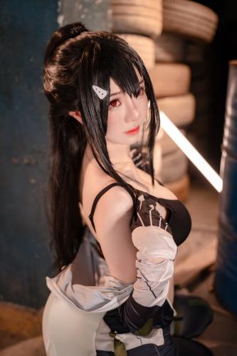 [Cosplay] Sally Dorasnow – Mina Ashiro