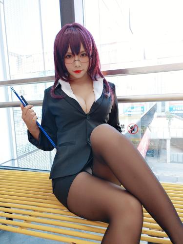 [Cosplay] Neko 薇薇 – Kafka Selfies 斯卡哈自拍