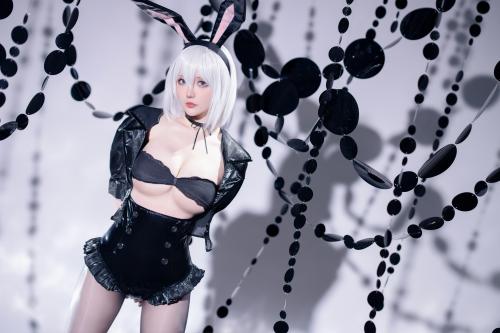 [Cosplay] 星之迟迟 – 尼尔机械纪元 2B兔女郎