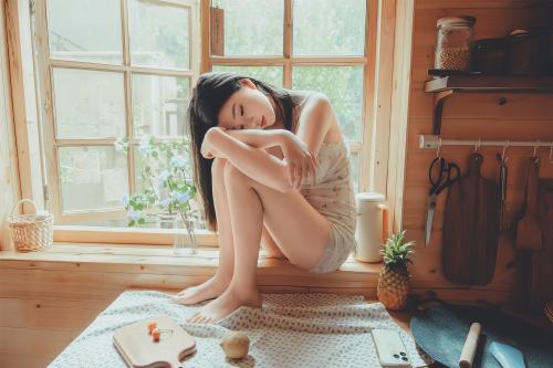 [Cosplay] 年年 – 橱窗 [50P-245.37MB]