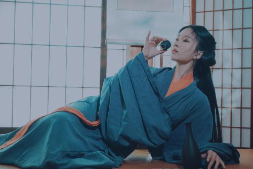 [Cosplay] 年年 – 汉宫春月 [29P-186.40MB]