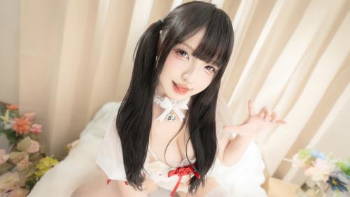 [Cosplay] 萝莉神楽板真冬之草莓蛋糕