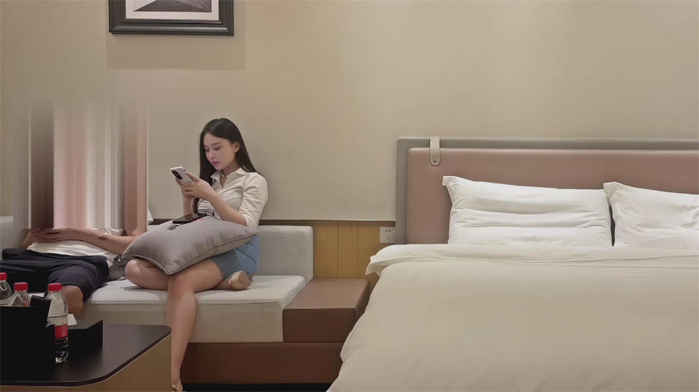 國產探花漂亮人妻少婦 膚白貌美逼逼粉嫩做愛時叫聲嗲嗲的超有性慾