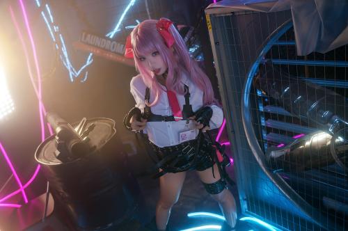 [Cosplay] 伊喵君 – Nikke胜利女神 尤妮