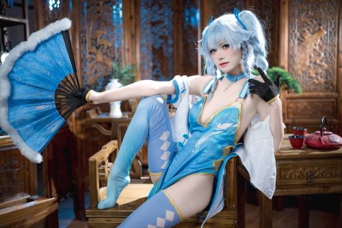 [Cosplay] 九柒喵 – 翠雀媚