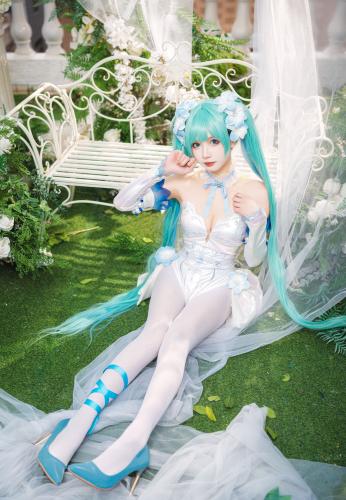 [Cosplay] Wanxi 挽希 – Miku The Butterfly Flower Fairy miku粉蝶花精灵