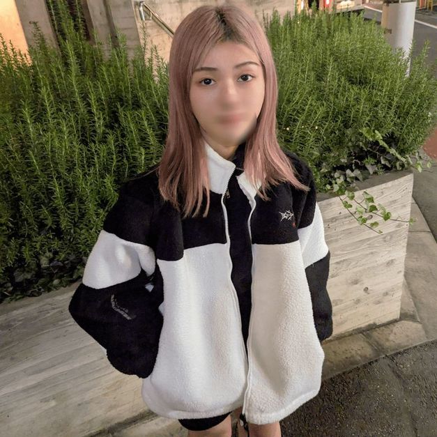 FC2-PPV-4687325 20歳 夢に突き進む【高清無碼】