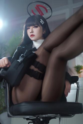 [Cosplay] 半半子 – 碧蓝档案 调月莉音