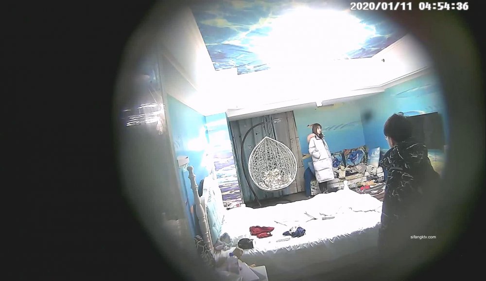 未流出1-11經典酒店偷拍 學生情侶開房，眼鏡學生妹碰上慫包男友，插幾下就要射，