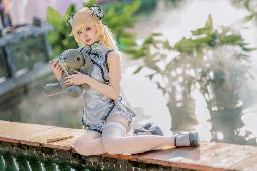 [Cosplay] Komaki Xiaojuan 大大卷卷小卷 – Qiong Sister Qipao 穹妹旗袍