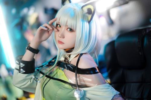 [Cosplay] Gua Xi Jiang 瓜希酱 – Arknights Kal’tsit 明日方舟 凯尔希