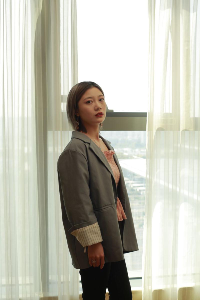 良家衣服脫掉衣服漏出奶子[39P]