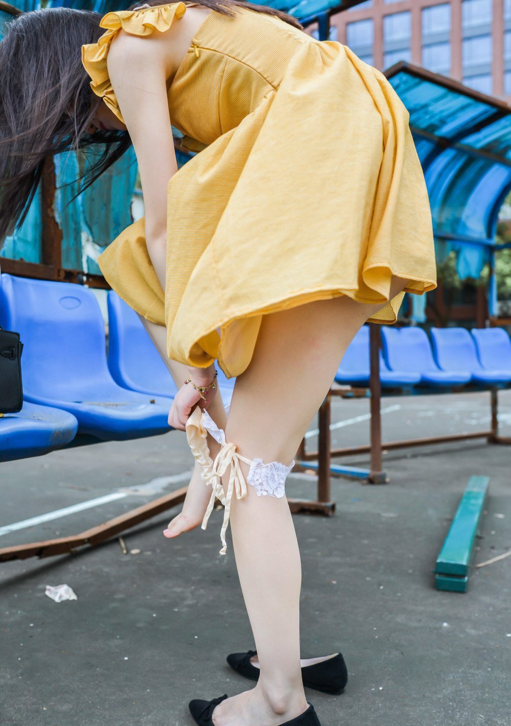 在學校露出的大學妹子[26P]