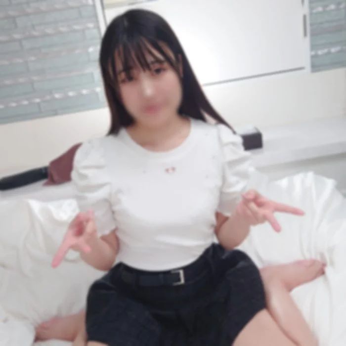 FC2-PPV-4704532 友達に聞いたエッチな【高清無碼】