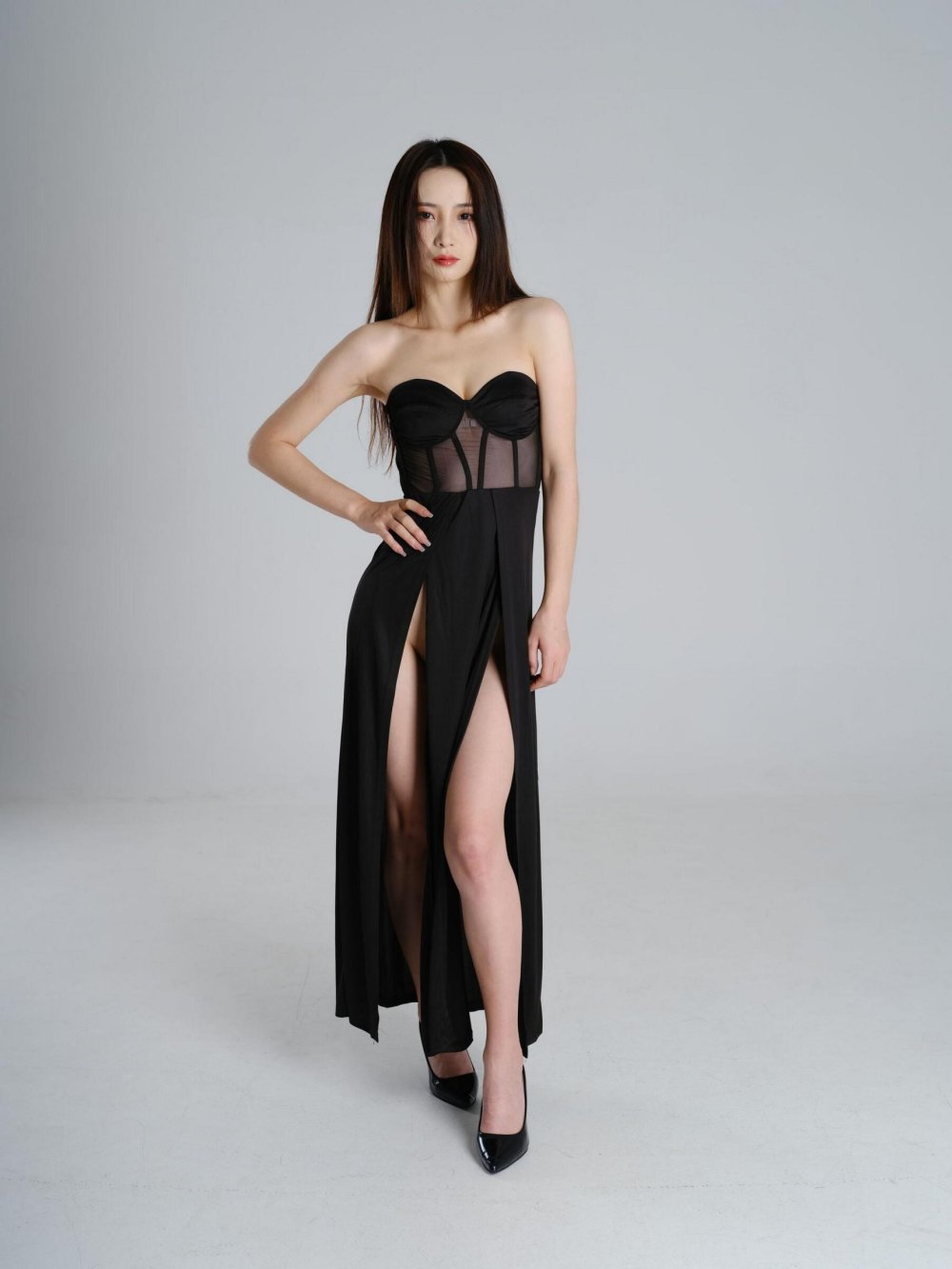 修長美妙的極品身材[28P]