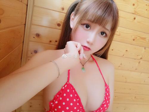 [Cosplay] Lin Zi Lin 凛子酱 – Bai Chun 百醇