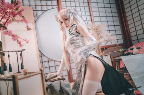 [Cosplay] Baiyiziwm 白易子教主 – Sailor Uniform 水手服