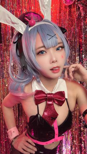 [Cosplay] Maou Mo – Rabbit Miku