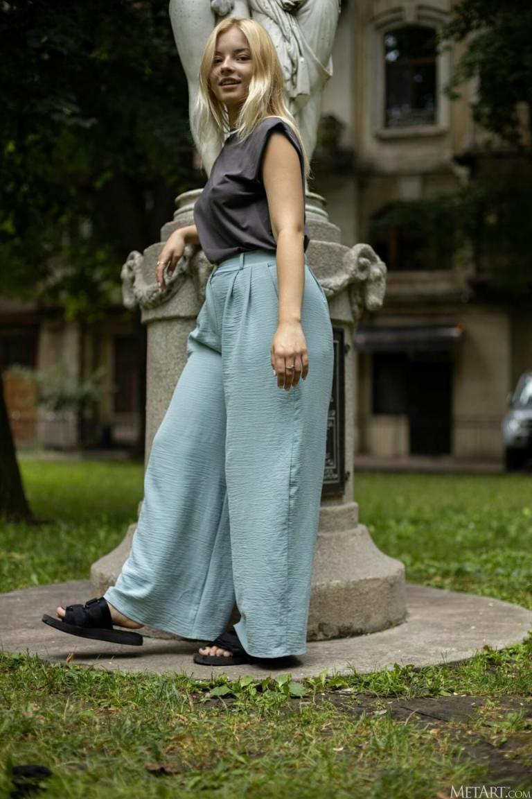 性感的姿勢讓我們驚歎不已[23P]