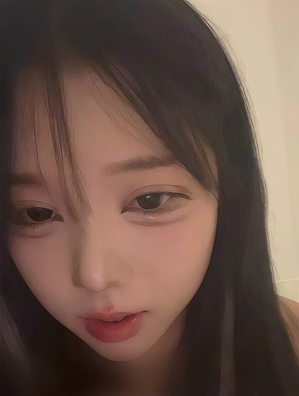 ⚫️ 雲盤高質露臉A級洩密，素人高顏值卧蠶女大生性愛自拍流出，越美越騷，懟鏡頭銷魂口嗨（20V）[MP4/425MB]