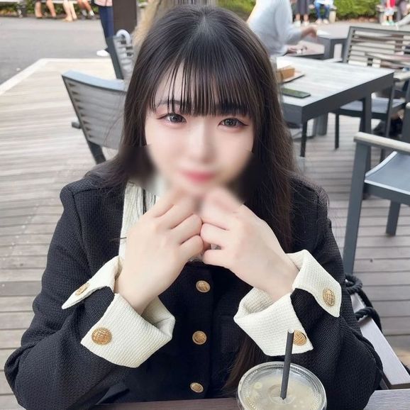 FC2-PPV-4724613 夢のために出演した映 【高清無碼】