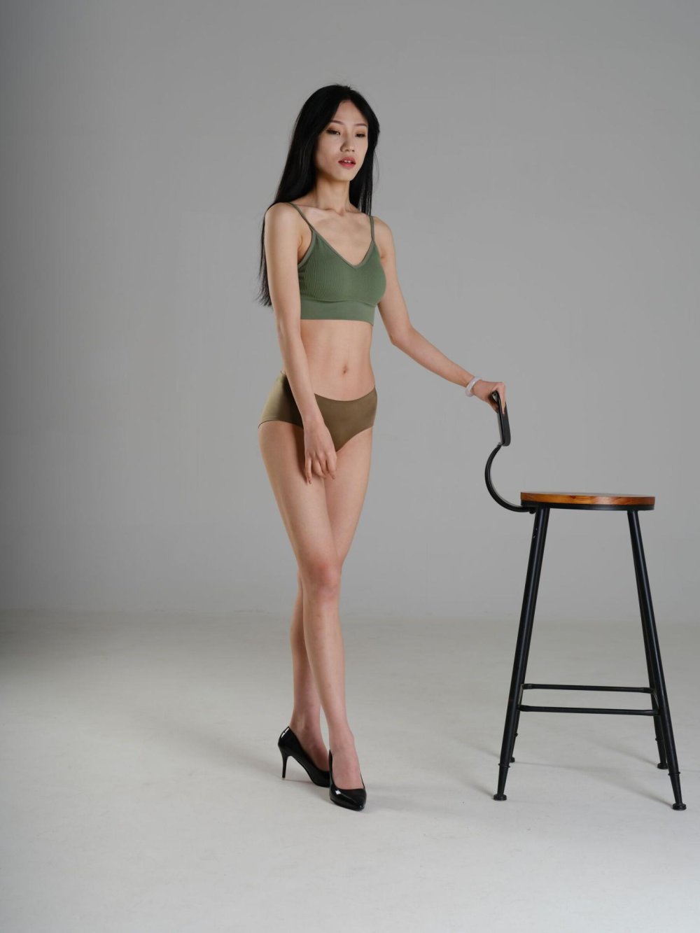 極品一字馬長腿妹子[30P]