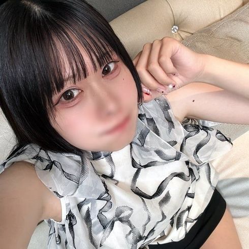 FC2-PPV-4730647 神尻OLみさきちゃん 【高清無碼】