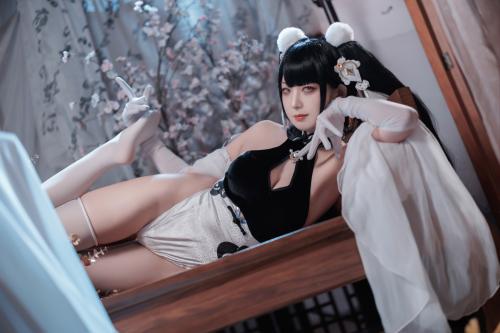 [Cosplay] 封疆疆v – 彼得 史特拉塞