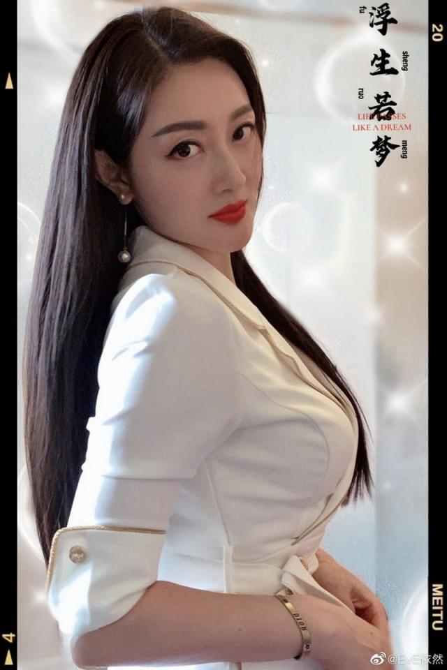 EvE依然_身材火辣的平面模特兒[45P][1V]