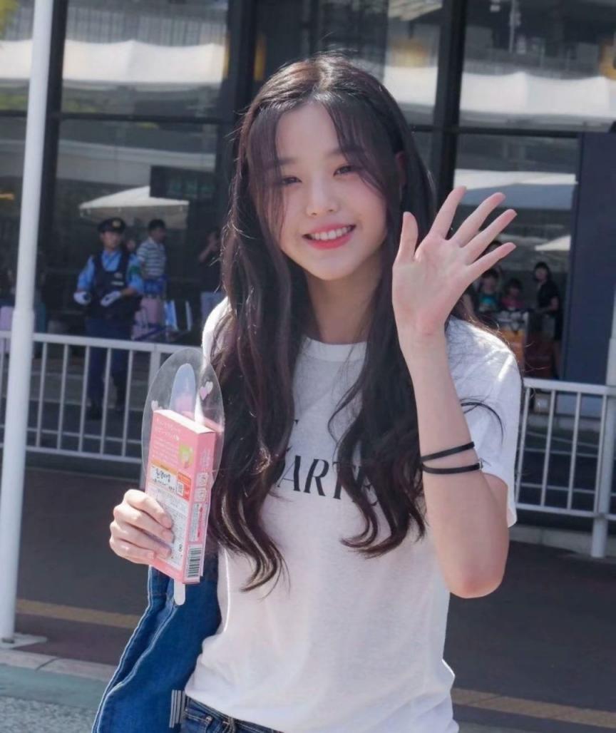 張元英開球[22P]