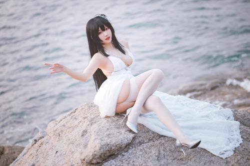 [Cosplay] 宫本桜 – 碧蓝航线 大凤