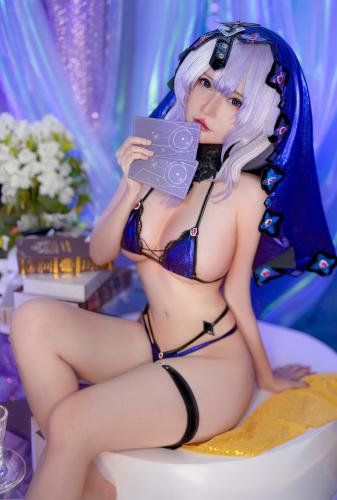 [Cosplay] Potato Godzilla – Black Swan (Honkai Star Rail)