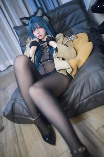 [Cosplay] 疯猫ss – 猫耳绑带束缚