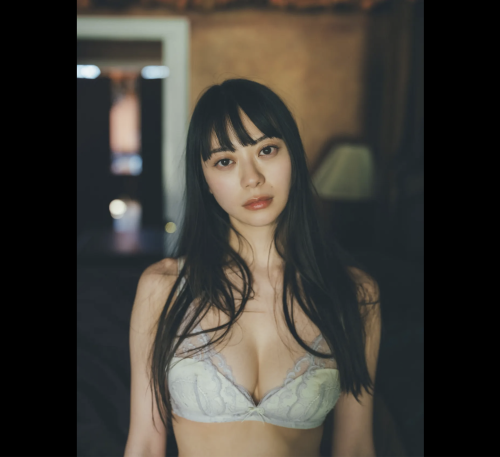 FRIDAY GOLD 山下リオ 赤裸々な女神