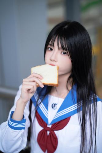 [Cosplay] 桜桃喵 – 地铁JK