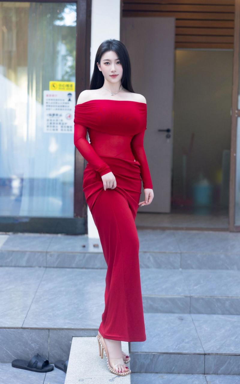 極品紅衣白嫩尤物[28P]