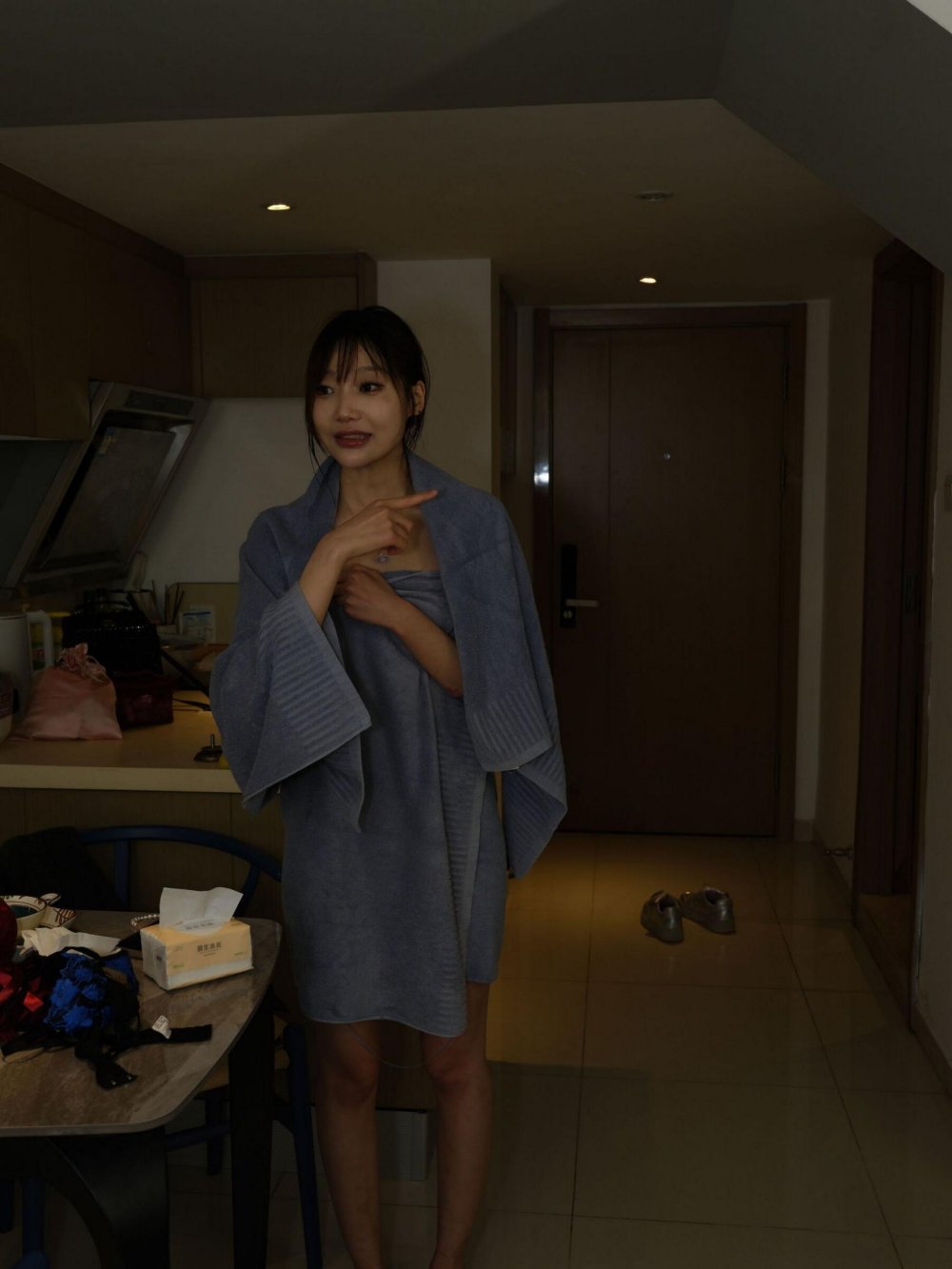 精緻迷人的極品小姐姐[58P]