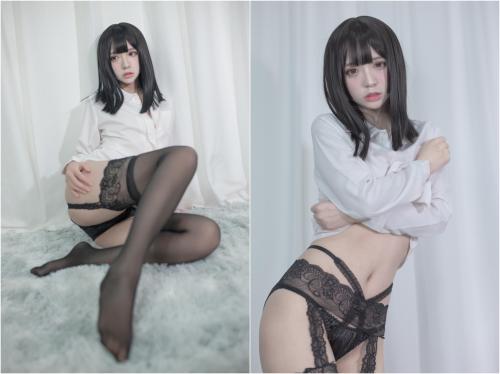 [Cosplay] Fengmaoss 疯猫ss – White Shirt and Black Stockings 白衬衣黑丝