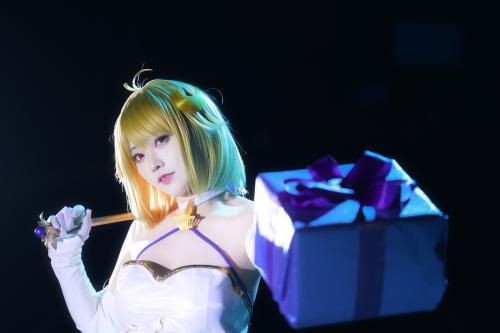 [Cosplay] G44不会受伤 FGO 白色月姬