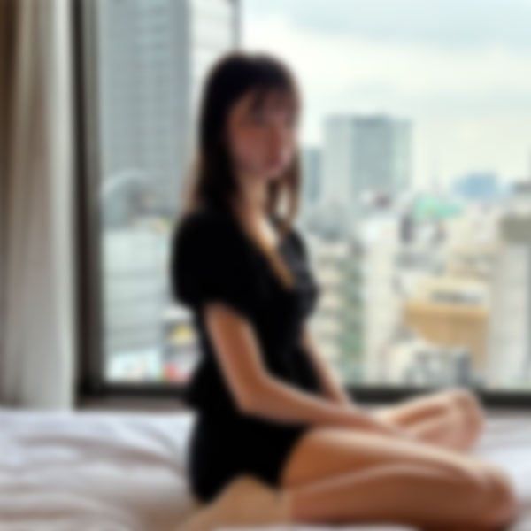 FC2-PPV-4752579 美乳で訳ありパイパン 【高清無碼】