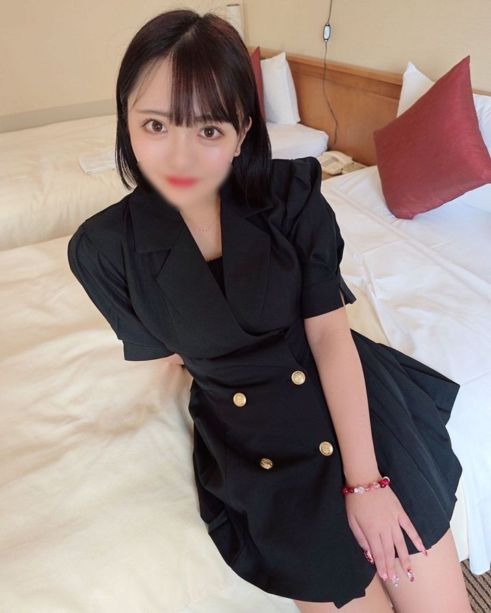 FC2-PPV-4762100 ミニスカートでパンツ 【高清無碼】