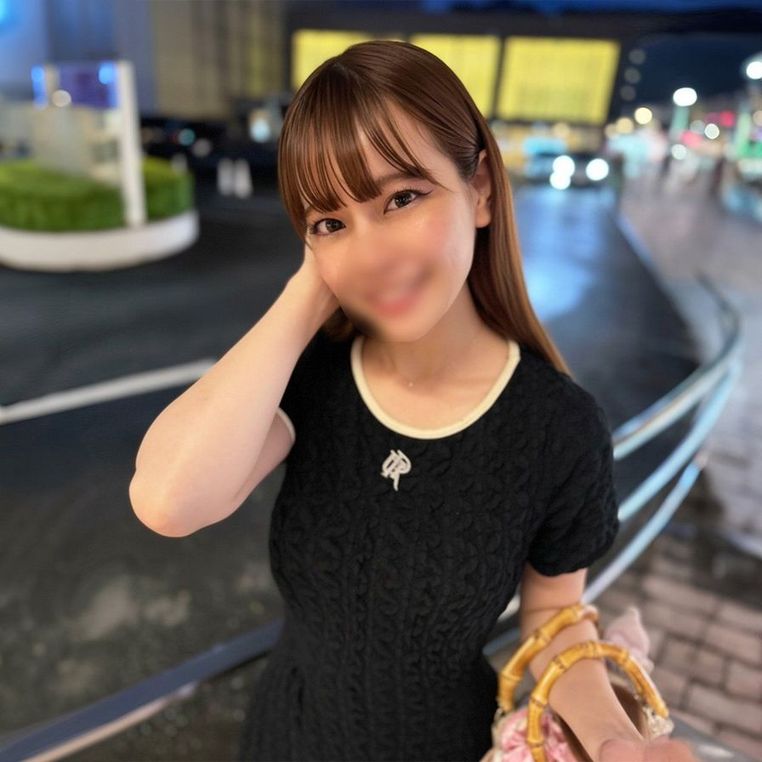 FC2-PPV-4766143 愛嬌たっぷりのスレン 【高清無碼】