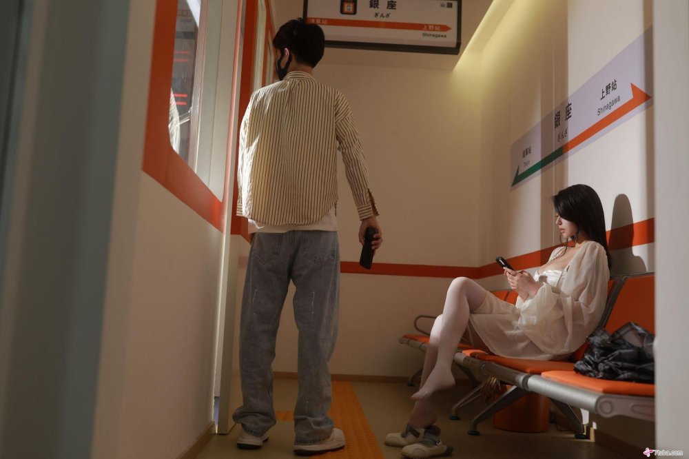 性感美圖053激情電車[75P]